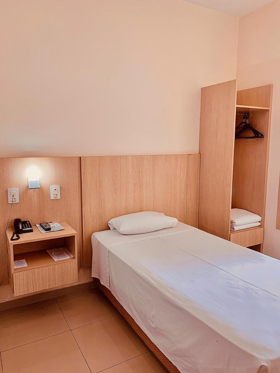 Victoria Plaza Hotel Palmas  Exterior photo